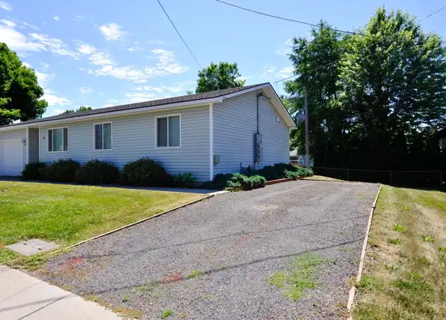Property at 830 E Locust Ave, Coeur d'Alene, ID, 83814, 3 beds, 2 baths, [object Object]
