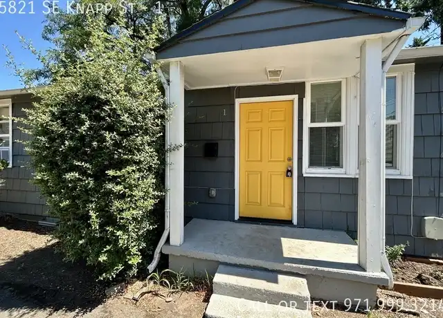Property at 5821 SE Knapp St Unit 1, Portland, OR, 97206, 2 beds, 1 bath, [object Object]