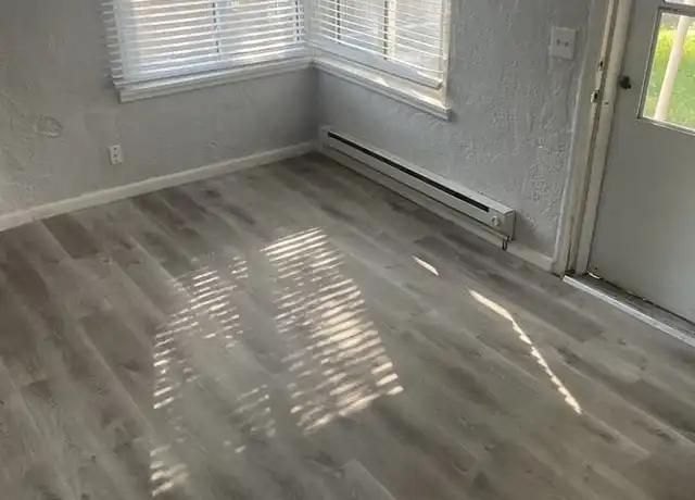 Property at 812 W 1st Ave, Cheyenne, WY, 82001, 2 beds, 1 bath, [object Object]