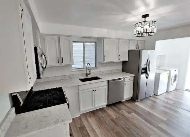 Property at 453 Norton St Fl 1, Pittsburgh, PA, 15211, 2 beds, 1 bath, [object Object]