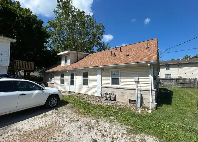 Property at 2909 W John St Unit 2, Champaign, IL, 61821, 2 beds, 1 bath, [object Object]