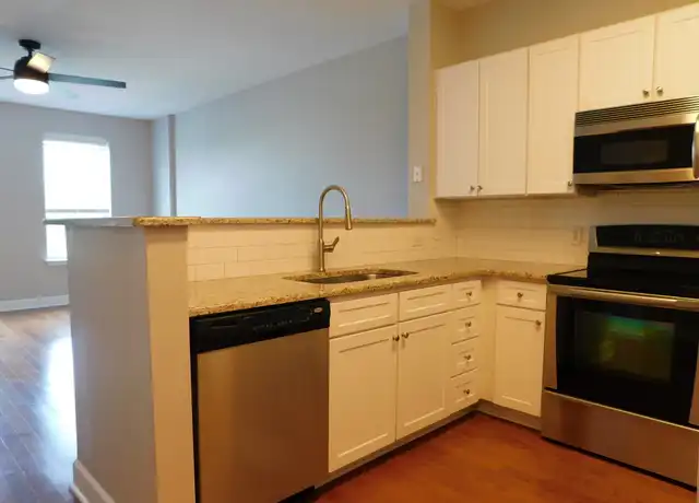 Property at 1315 East Blvd Unit 532, Charlotte, NC, 28203, 1 bed, 1 bath, [object Object]