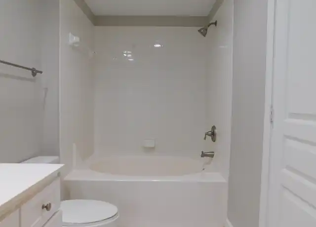 Property at 1315 East Blvd Unit 532, Charlotte, NC, 28203, 1 bed, 1 bath, [object Object]