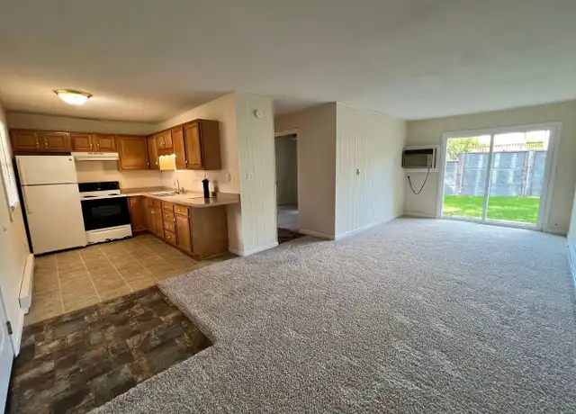 Property at 327 E West St Apt 3, Georgetown, IL, 61846, 1 bed, 1 bath, [object Object]