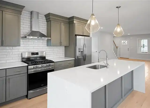 Property at 133 Graystone St, Warwick, RI, 02886, 3 beds, 2.5 baths, [object Object]