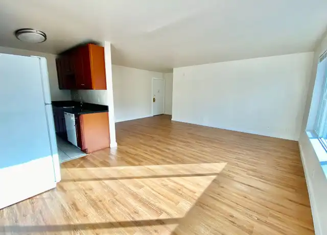 Property at 509 19th Ave E Unit 301, Seattle, WA, 98112, 2 beds, 1 bath, [object Object]