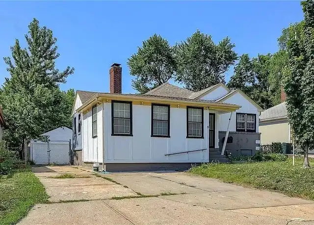 Property at 3 E 85th St, Kansas City, MO, 64114, 3 beds, 1 bath, [object Object]