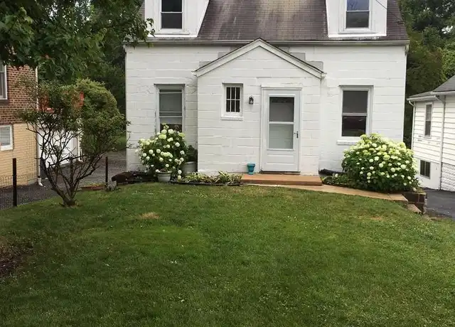 Property at 4418 N Old Glebe Rd, Arlington, VA, 22207, 3 beds, 1 bath, [object Object]