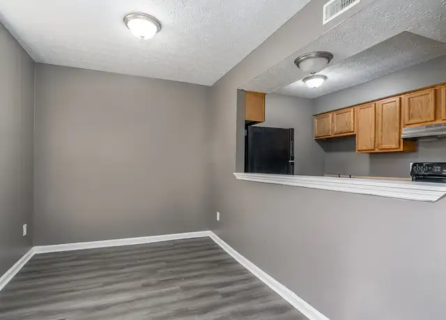 Photo of 2766 Stonehenge Dr, Columbus, OH 43224