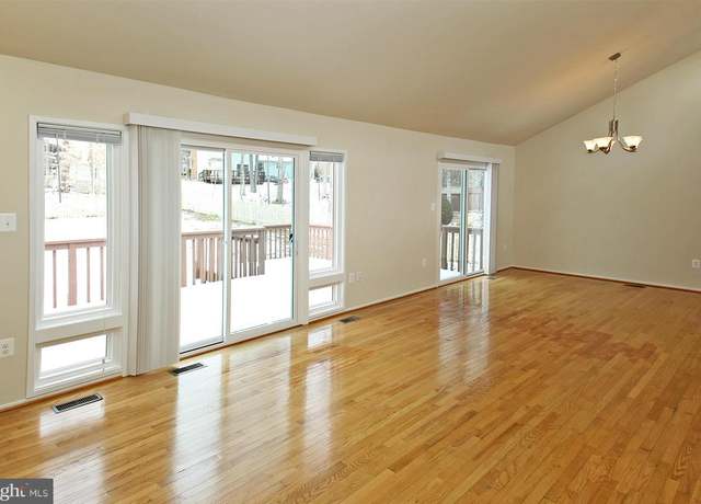 Photo of 9614 Tinsmith Ln, Burke, VA 22015