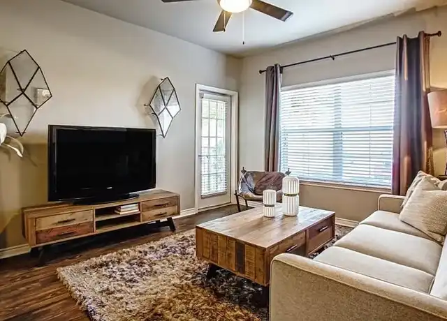 Property at Stoneleigh Centerton Apartments - 501 E Centerton Blvd, Centerton, AR, 72719, 1-2 bed, 1-2 bath, [object Object]