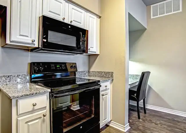 Property at Stoneleigh Centerton Apartments - 501 E Centerton Blvd, Centerton, AR, 72719, 1-2 bed, 1-2 bath, [object Object]