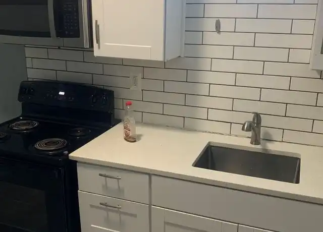 Property at 5 N Carey St Unit 2B, Baltimore, MD, 21223, 2 beds, 1 bath, [object Object]