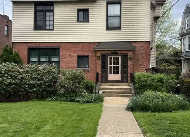 Property at 5917 Walnut St Unit 4, Pittsburgh, PA, 15232, 1 bed, 1 bath, [object Object]