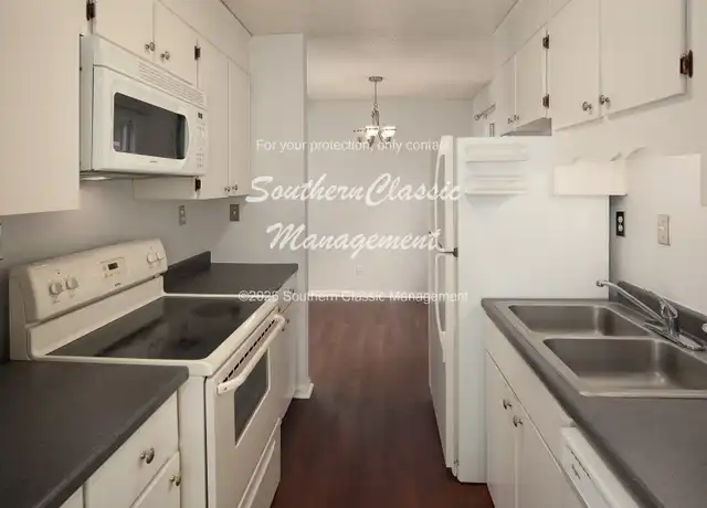 Property at 100 Hilltop Ct SW, Milledgeville, GA, 31061, 3 beds, 2 baths, [object Object]