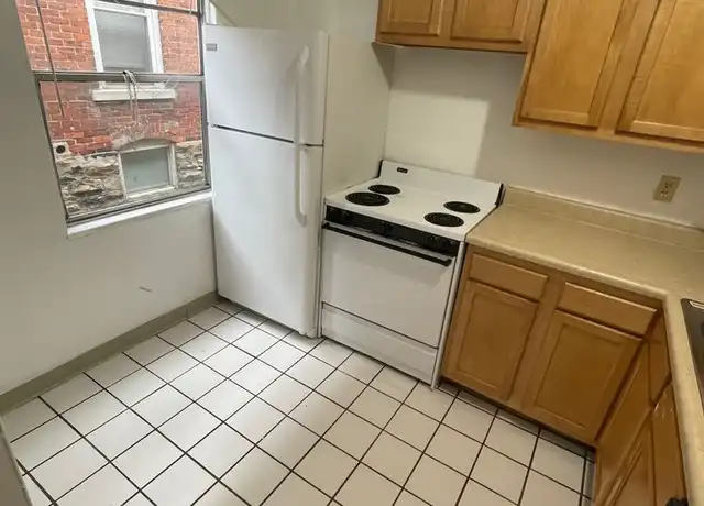 Property at 152 Chittenden Ave Unit A, Columbus, OH, 43201, 2 beds, 1.5 baths, [object Object]