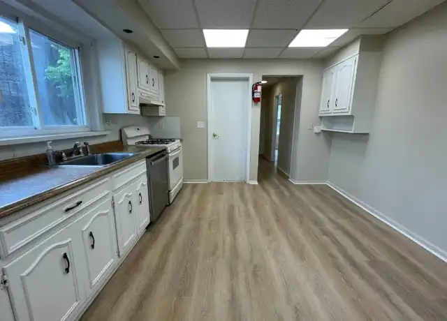 Property at 99 Broughton Ave, Bloomfield, NJ, 07003, 2 beds, 1 bath, [object Object]