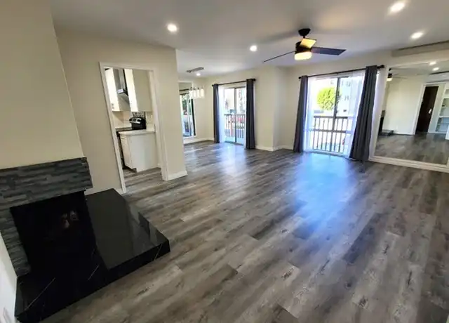 Property at 520 California Ave Unit 2, Santa Monica, CA, 90403, 2 beds, 2 baths, [object Object]