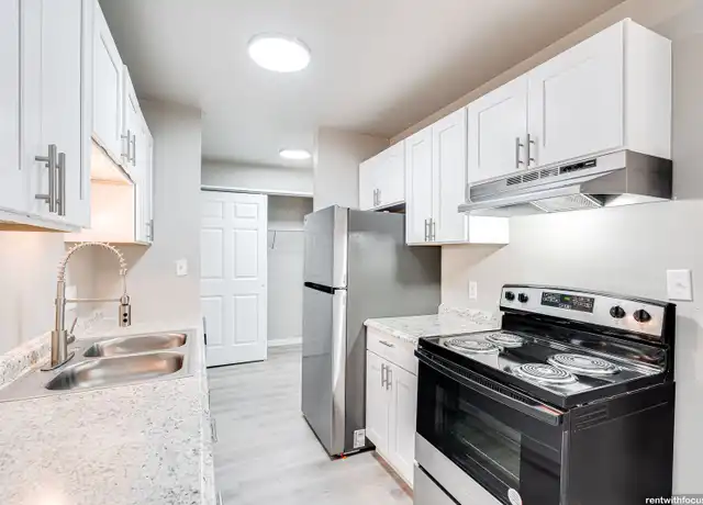 Property at 1225 Doctors Dr Unit 102, Neenah, WI, 54956, 2 beds, 1 bath, [object Object]