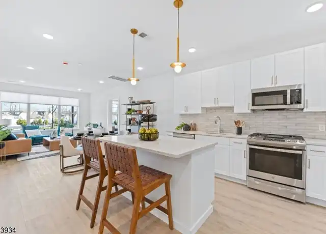 Property at 518 Vosseller Ave Unit 109, Bound Brook, NJ, 08805, 1 bed, 1 bath, [object Object]