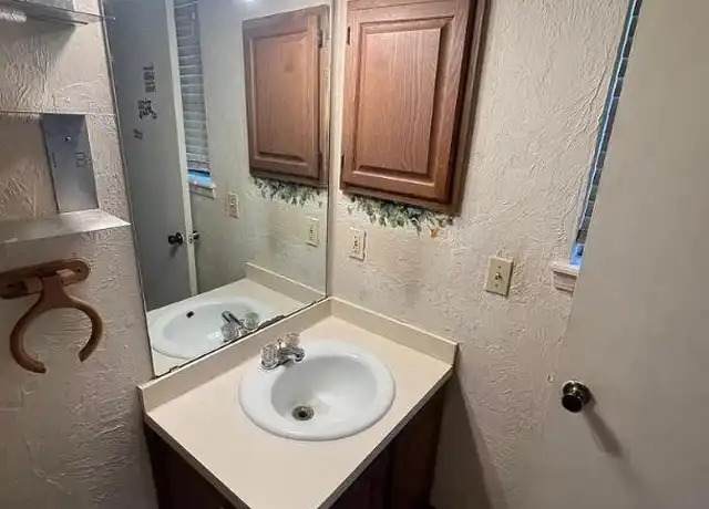 Property at 7925 NW 83rd St, Oklahoma City, OK, 73132, 3 beds, 2 baths, [object Object]