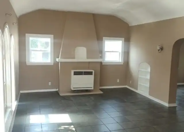 Property at 1411 Walnut Ave, Long Beach, CA, 90813, 2 beds, 1 bath, [object Object]