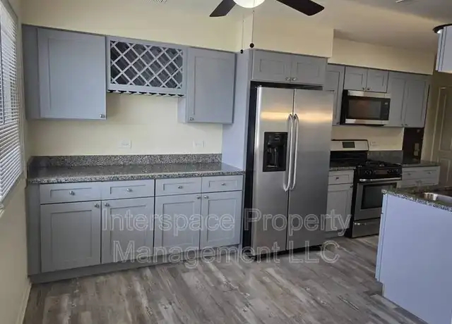 Property at 9937 S Cicero Ave #401, Oak Lawn, IL, 60453, 1 bed, 1 bath, [object Object]