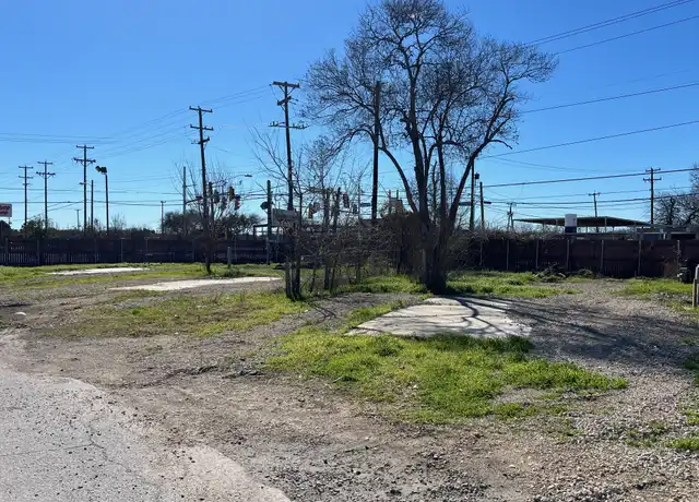 Property at 4210 S Zarzamora St Unit 23, San Antonio, TX, 78225, 2 beds, 1 bath, [object Object]