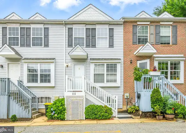 Property at 111 Gateway Dr, Newark, DE, 19711, 2 beds, 2.5 baths, [object Object]