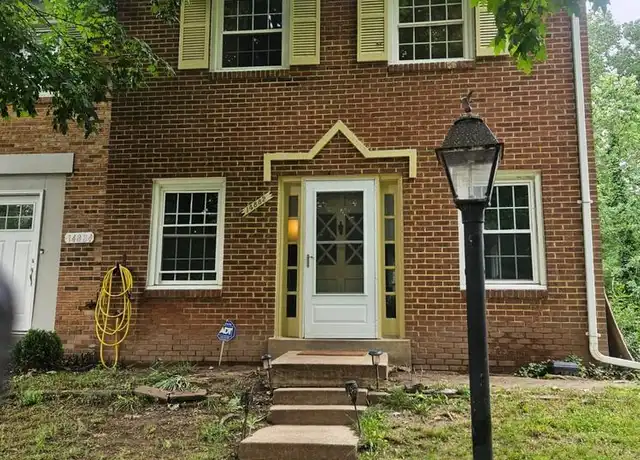 Property at 14882 Lambeth Sq, Centreville, VA, 20120, 3 beds, 2.5 baths, [object Object]