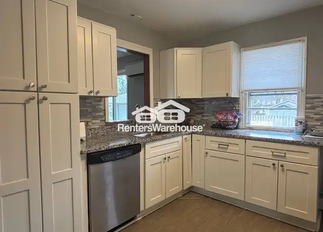 Property at 7514 Vincent Ave S, Minneapolis, MN, 55423, 4 beds, 2 baths, [object Object]