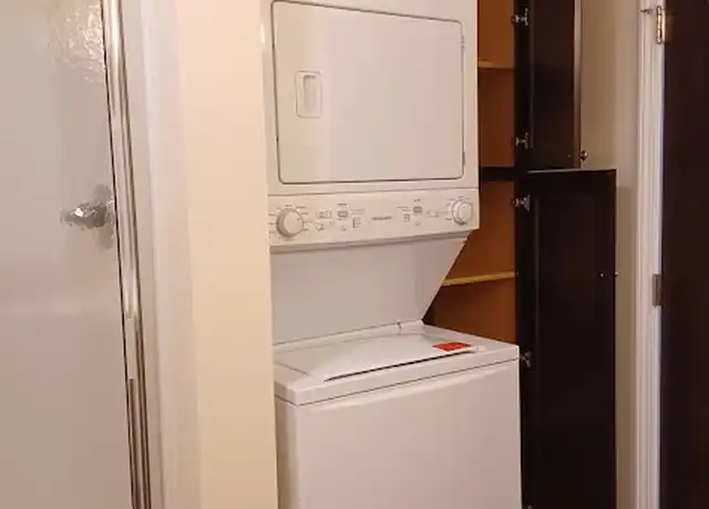 Property at 40 Village Pl, Ithaca, NY, 14850, 1 bed, 1 bath, [object Object]