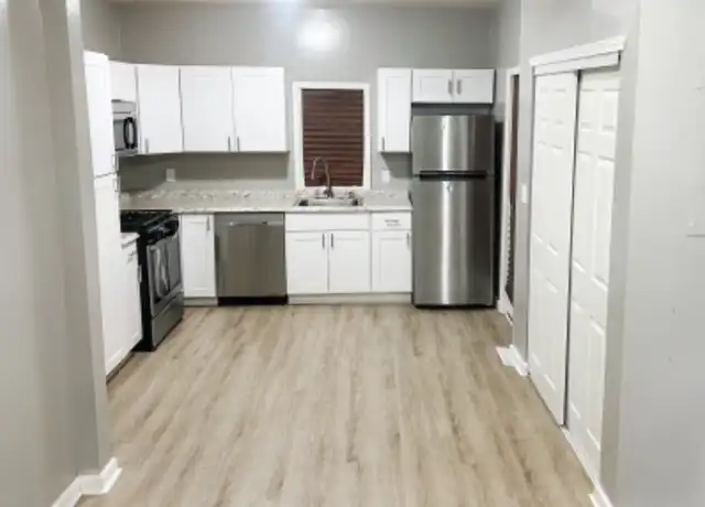 Property at 811 Locust St, Mishawaka, IN, 46545, 2 beds, 1 bath, [object Object]