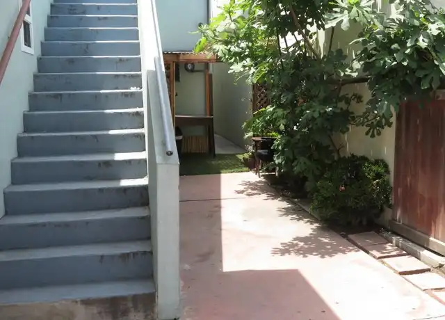 Property at 1960 Sunset Cliffs Blvd, San Diego, CA, 92107, 2 beds, 1 bath, [object Object]