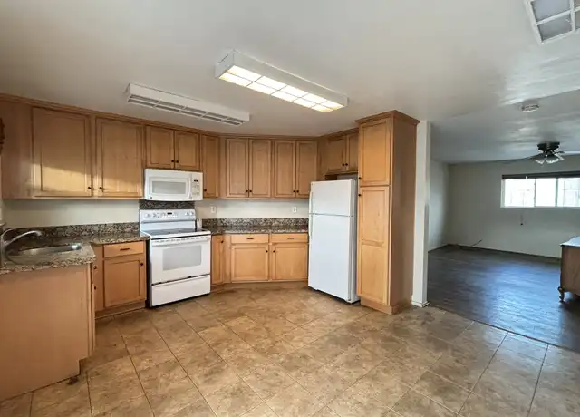 Property at 1960 Sunset Cliffs Blvd, San Diego, CA, 92107, 2 beds, 1 bath, [object Object]