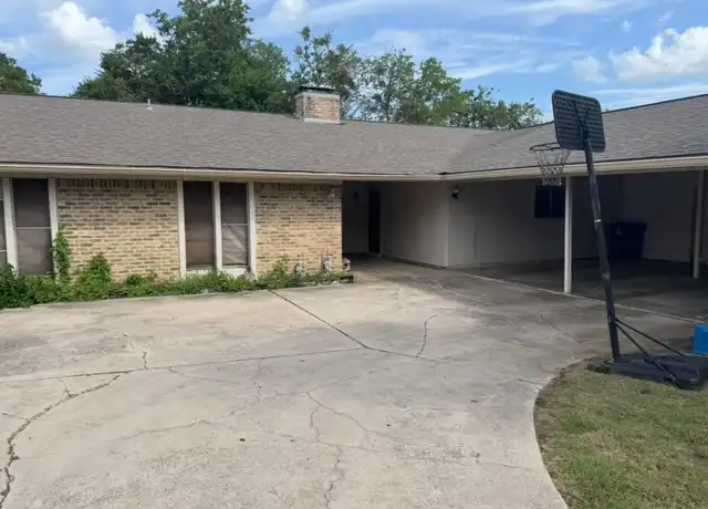 Property at 115 Stubblefield Dr Unit B, Elgin, TX, 78621, 3 beds, 2 baths, [object Object]