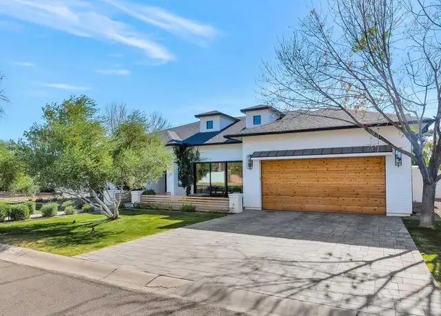 Property at 4147 E Clarendon Ave, Phoenix, AZ, 85018, 4 beds, 4.5 baths, [object Object]