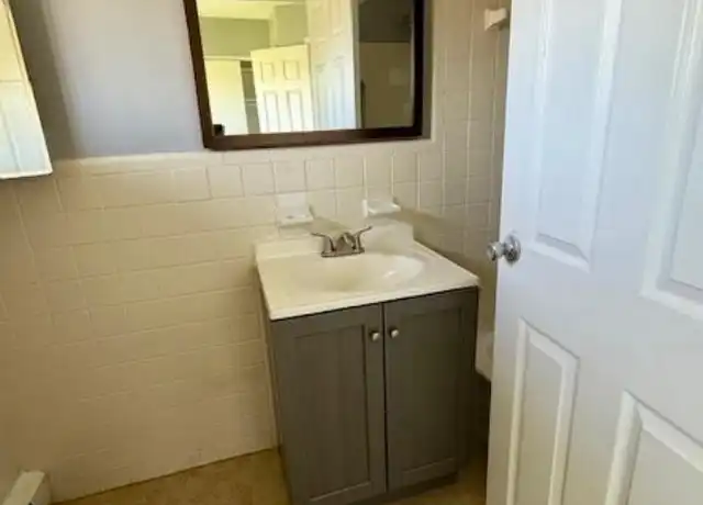 Property at 2955 W McMicken Ave, Cincinnati, OH, 45225, 1 bed, 1 bath, [object Object]