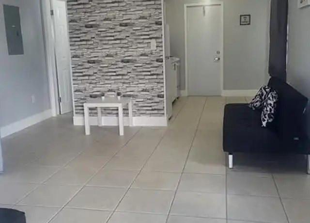Property at 401 NW 43rd Ct, Oakland Park, FL, 33309, 1 bed, 1 bath, [object Object]