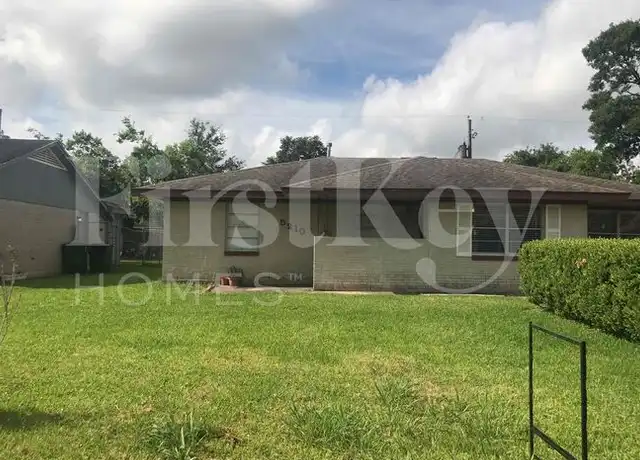 Property at 5210 Greylog Dr, Houston, TX, 77048, 3 beds, 2 baths, [object Object]