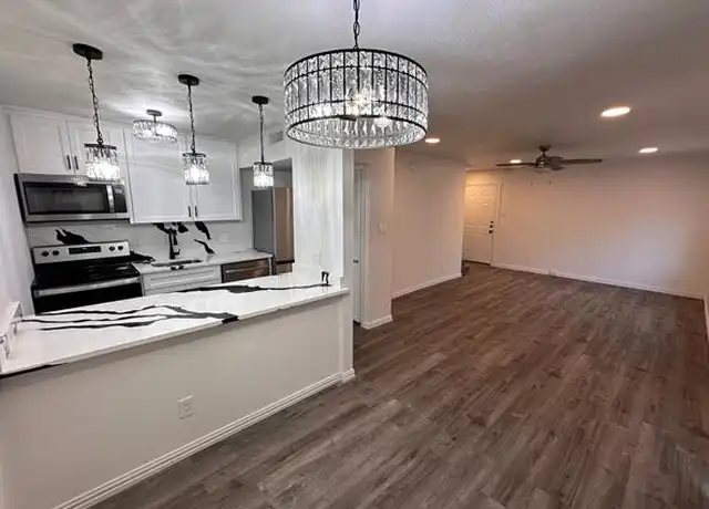 Property at 4011 Cole Ave #111, Dallas, TX, 75204, 2 beds, 1.5 baths, [object Object]