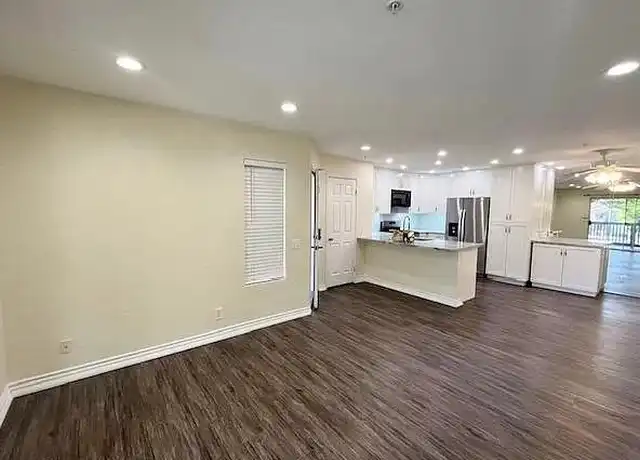 Property at 181 S Cross Creek Rd Unit E, Orange, CA, 92869, 1 bed, 1 bath, [object Object]