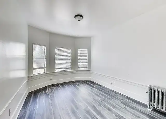 Photo of 71 10th St, Oakland, CA 94607