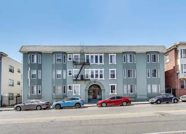Photo of 71 10th St, Oakland, CA 94607