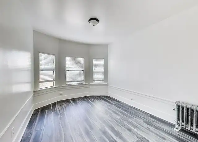 Photo of 71 10th St, Oakland, CA 94607
