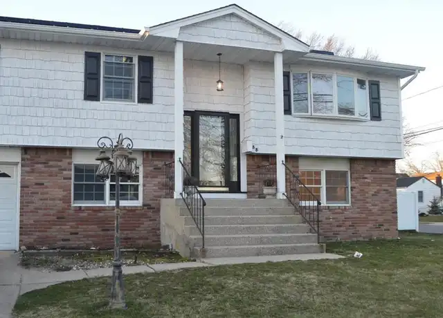 Property at 88 W Gates Ave, Lindenhurst, NY, 11757, 1 bed, 1 bath, [object Object]