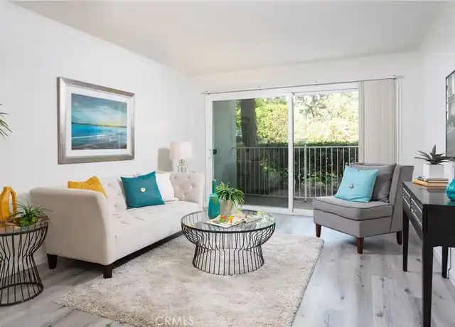 Property at 100 Scholz Plz, Newport Beach, CA, 92663, 1 bed, 1 bath, [object Object]