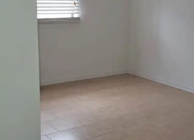 Property at 305 Horseshoe Dr, Copperas Cove, TX, 76522, 2 beds, 1 bath, [object Object]