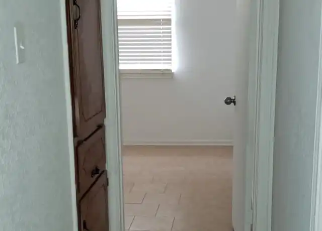 Property at 305 Horseshoe Dr, Copperas Cove, TX, 76522, 2 beds, 1 bath, [object Object]
