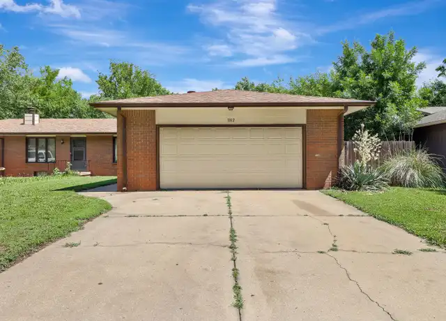 Property at 1100 E Redwood Rd, Derby, KS, 67037, 3 beds, 2 baths, [object Object]